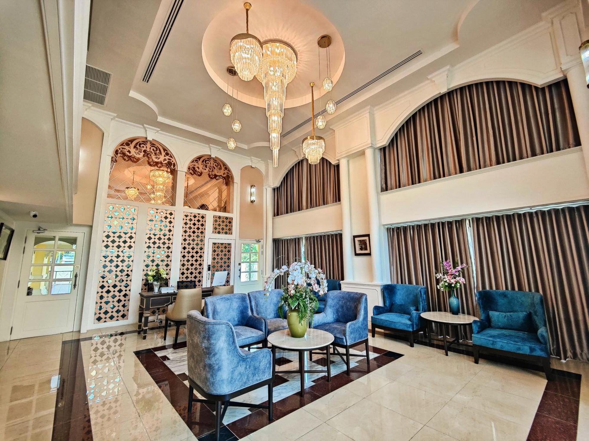 Siri Grand Bangkok Hotel מראה חיצוני תמונה