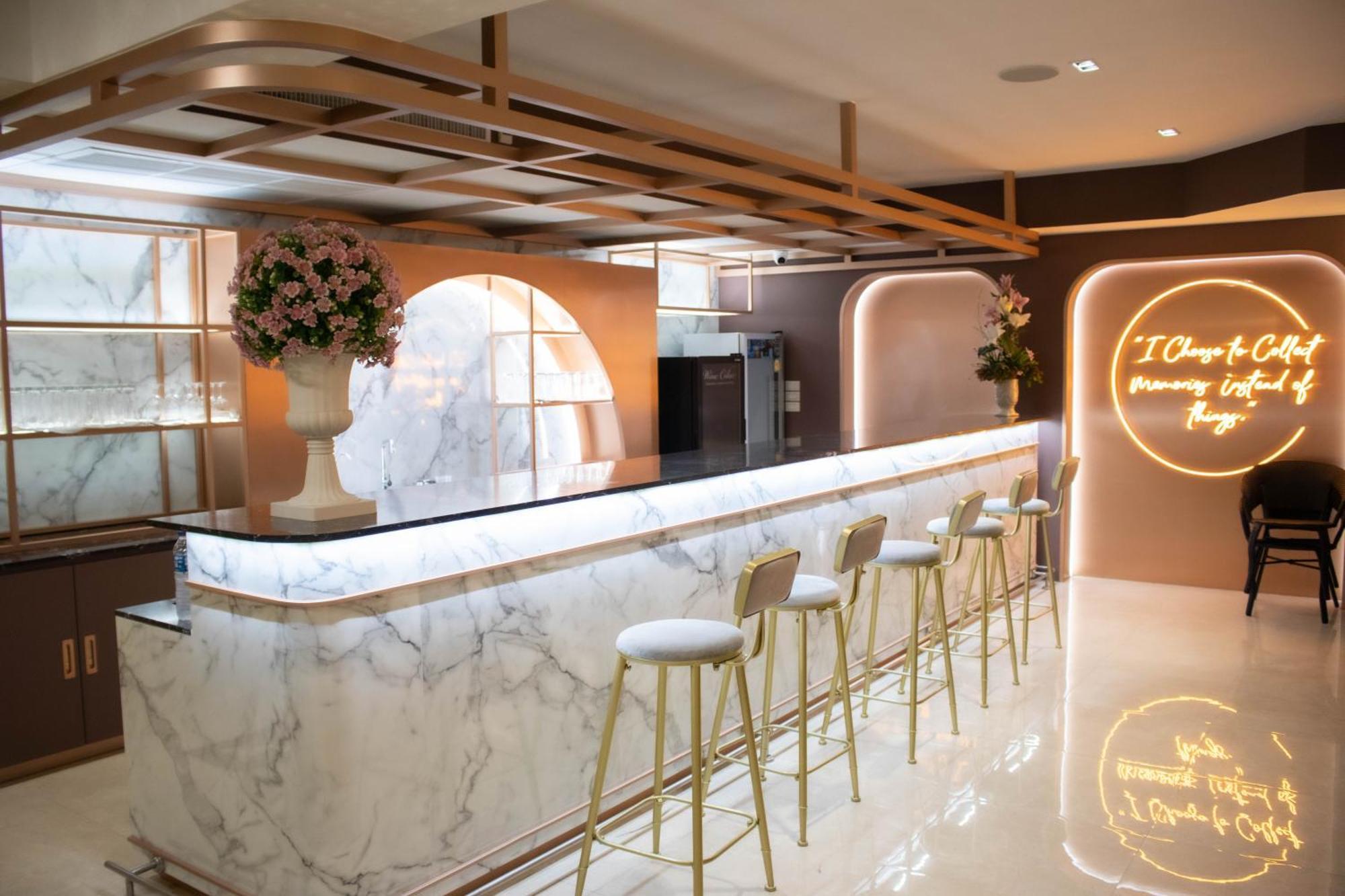 Siri Grand Bangkok Hotel מראה חיצוני תמונה