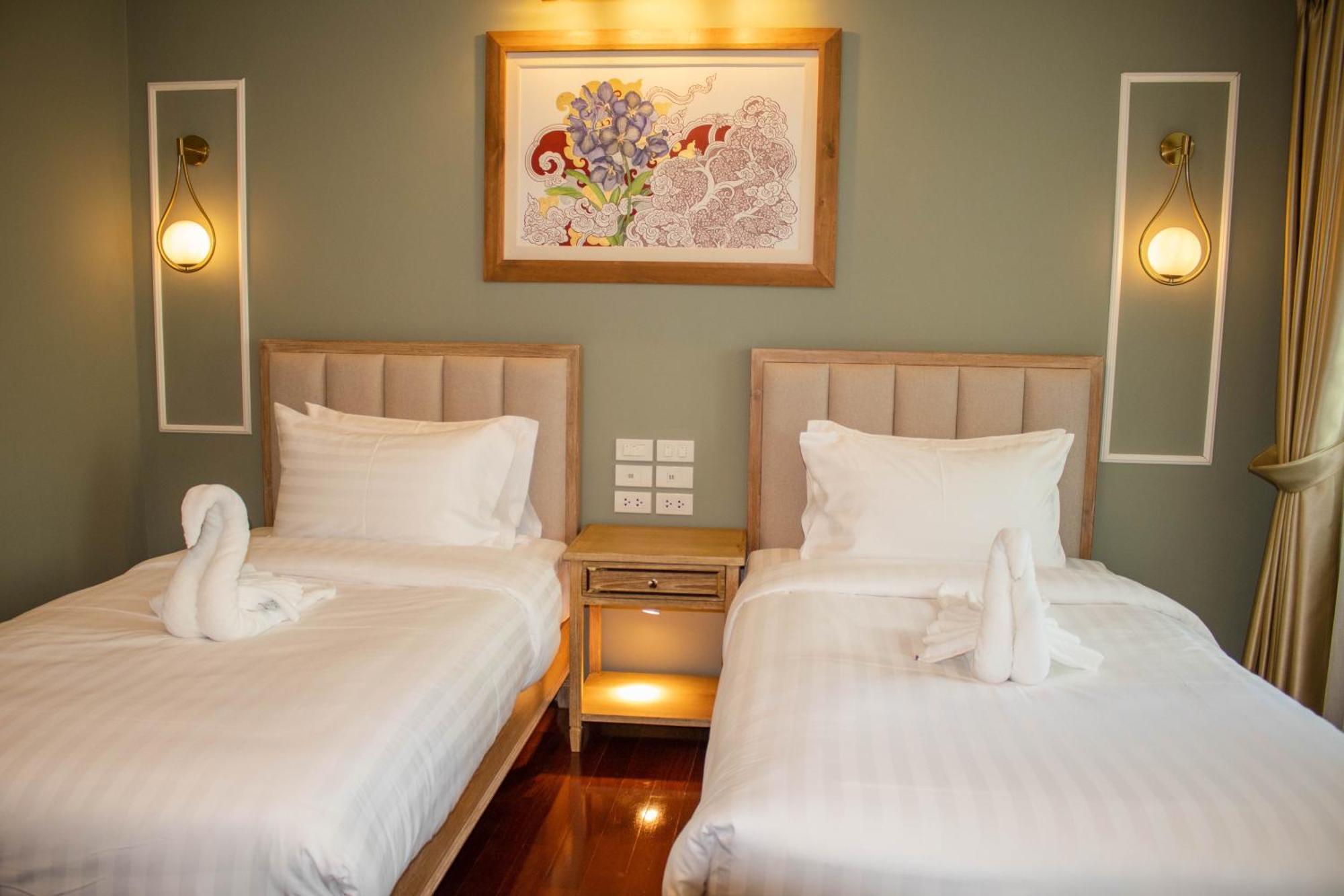Siri Grand Bangkok Hotel מראה חיצוני תמונה