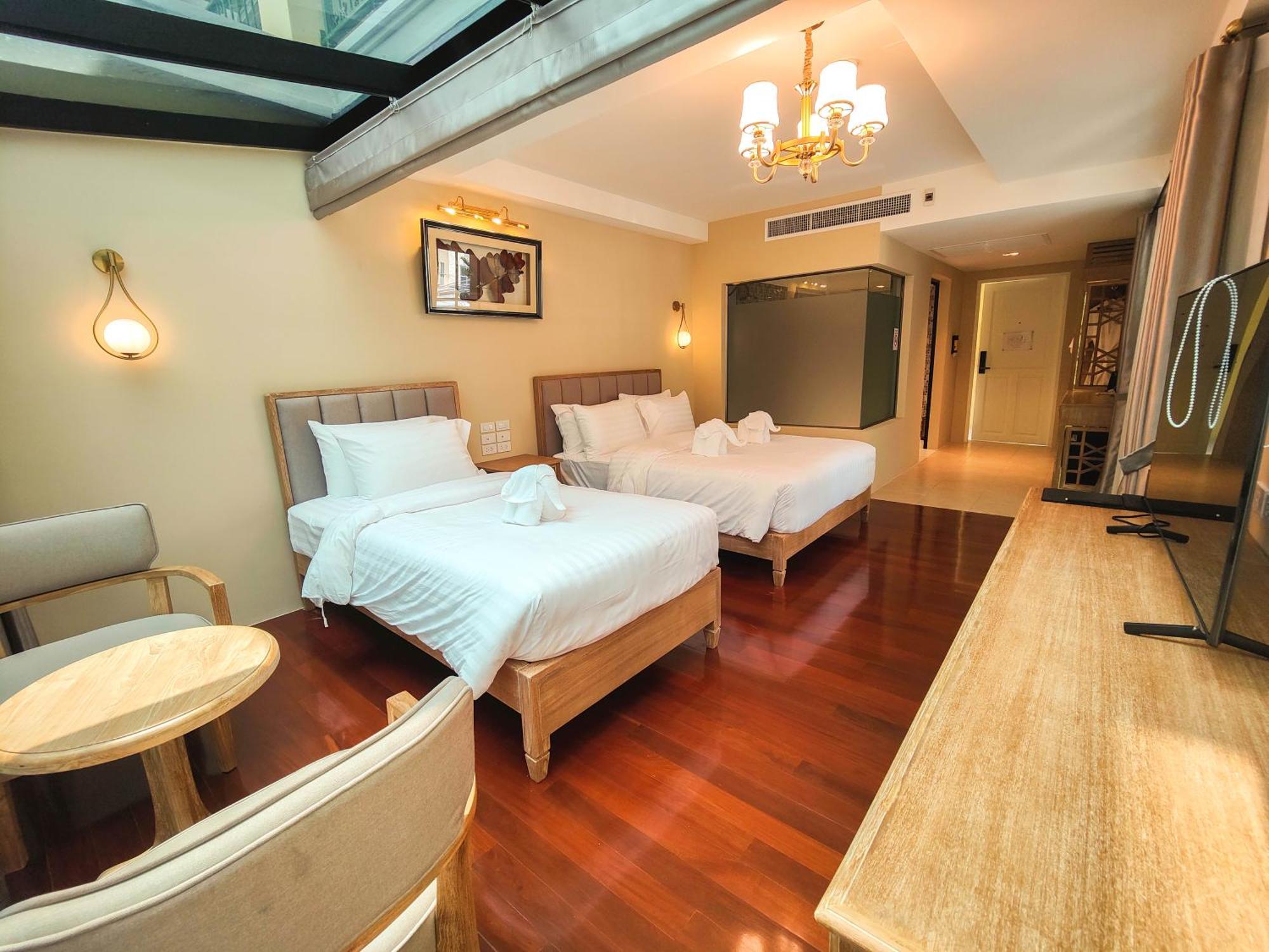 Siri Grand Bangkok Hotel מראה חיצוני תמונה