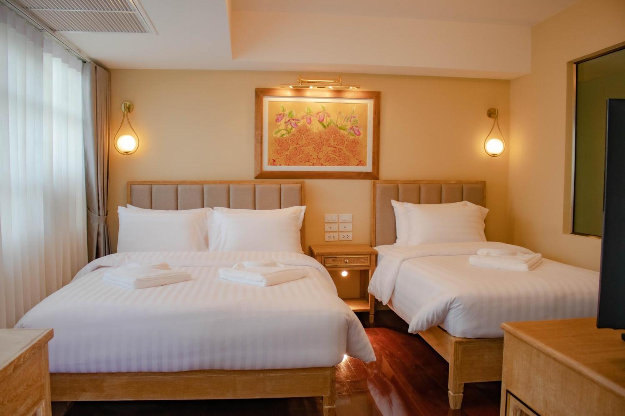 Siri Grand Bangkok Hotel מראה חיצוני תמונה