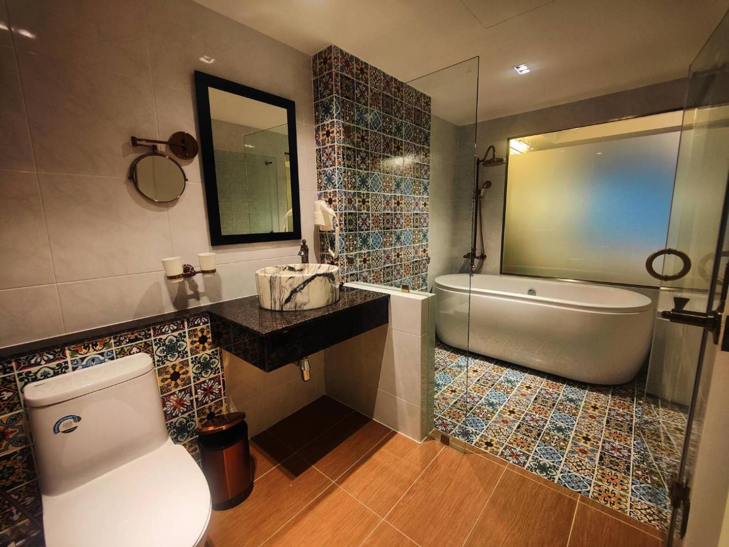Siri Grand Bangkok Hotel מראה חיצוני תמונה