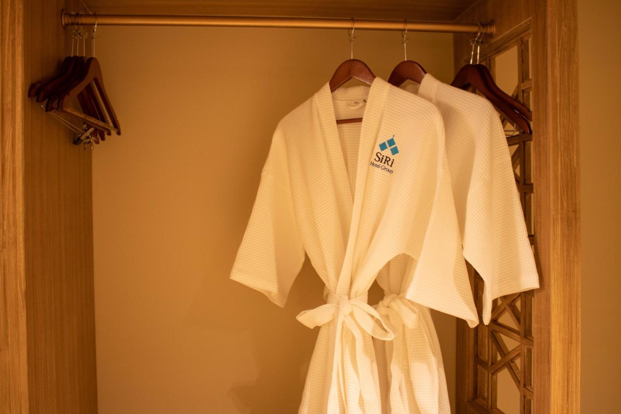 Siri Grand Bangkok Hotel מראה חיצוני תמונה