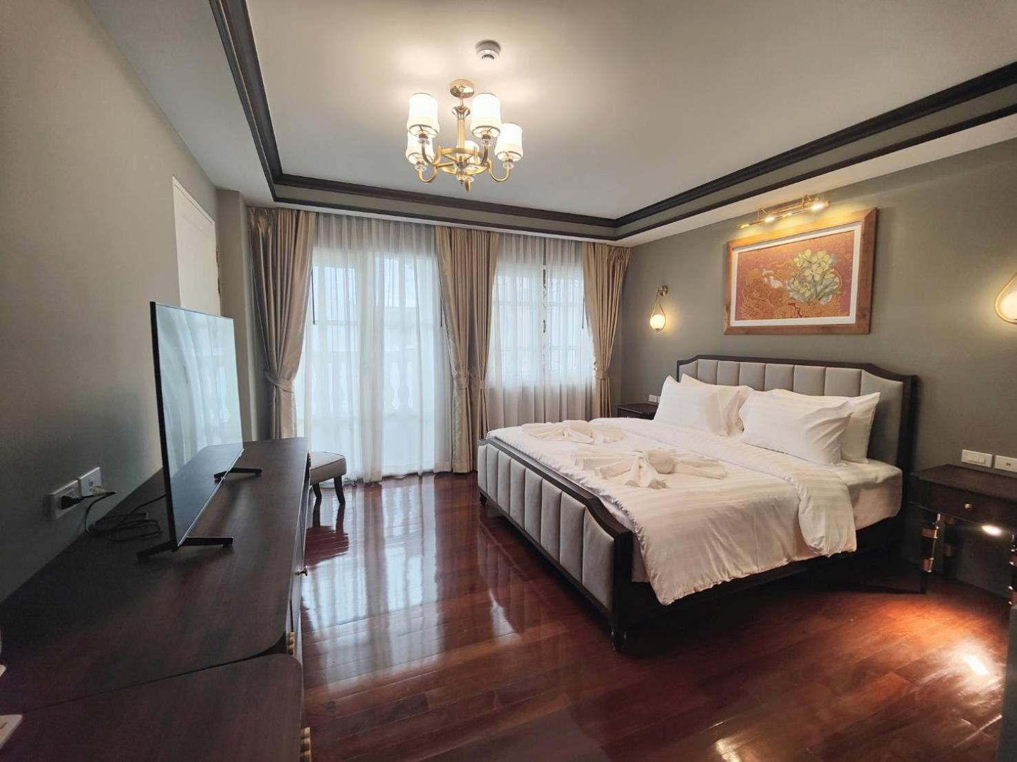 Siri Grand Bangkok Hotel מראה חיצוני תמונה